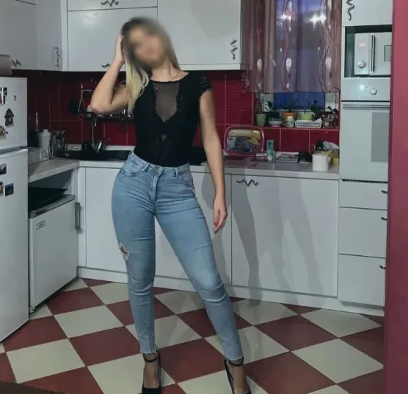 Ona, 24 años